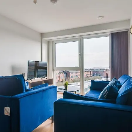 Lovely Riverside 2 Bed Apartment Leeds  Exterior photo