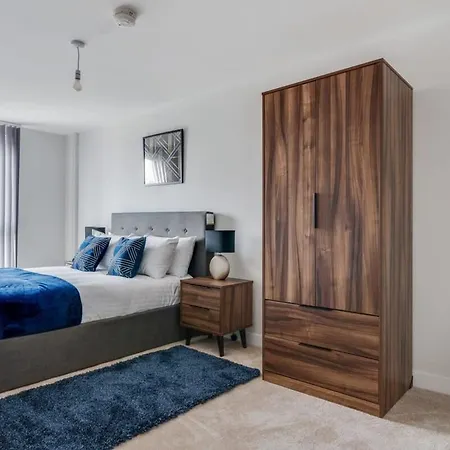 Lovely Riverside 2 Bed Apartment Leeds  Exterior photo